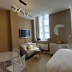 Le Reverbere, De Lägenhet