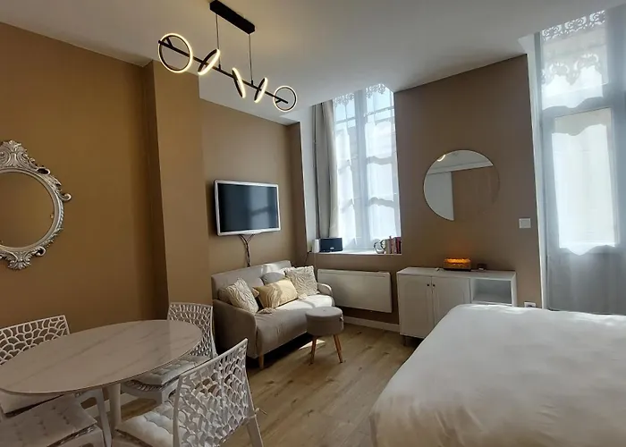 Le Reverbere, De Διαμέρισμα